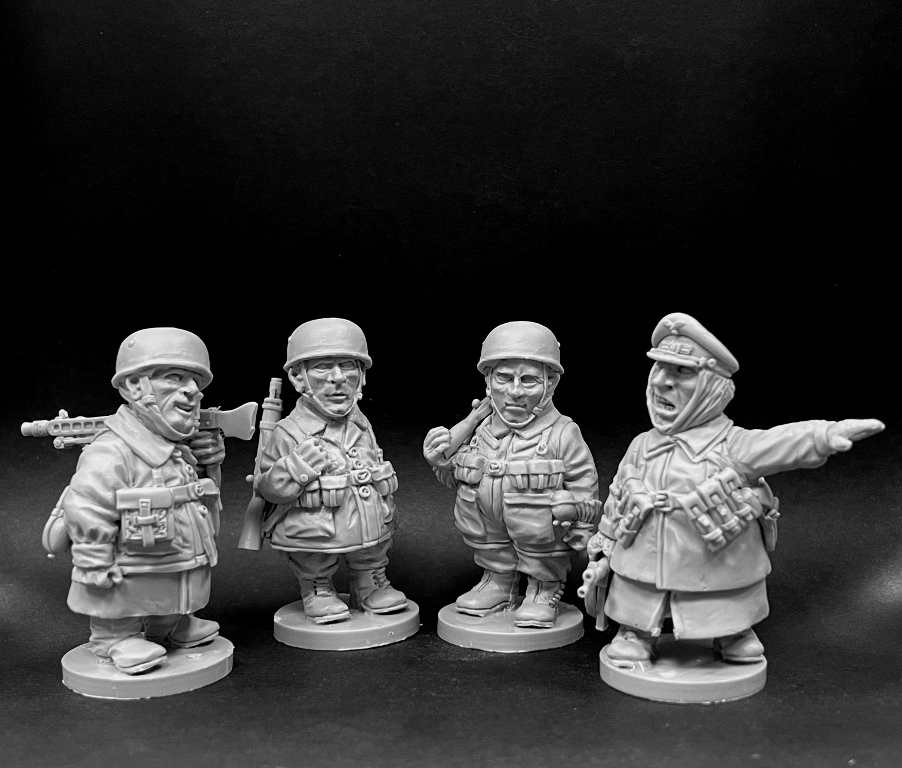 CHM-50.12. Шаржевая миниатюра. WW2: Германская Армия, набор №1 (десантники). В комплекте 4 фигуры. Материал - смола. Chronos Miniatures