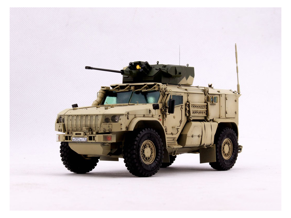 35002RPG Российский бронеавтомобиль Тайфун-ВДВ (одна модель с боевым модулем в наборе) RPG Model