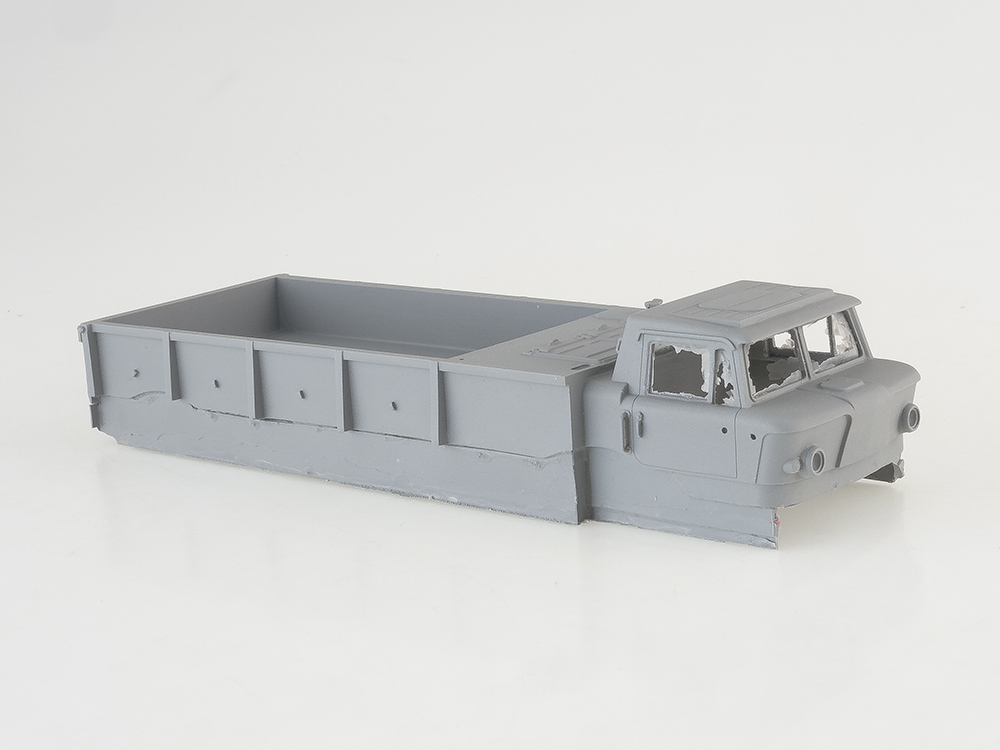 1359AVD Сборная модель Автомобиль-амфибия ЗИЛ-132П с двигателем ВК-1 AVD Models