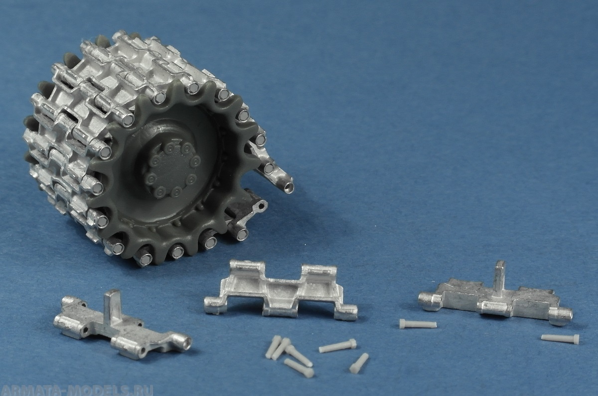 MTL-35061 Tracks for  2K22 Tunguska, (SA-19 Grison)