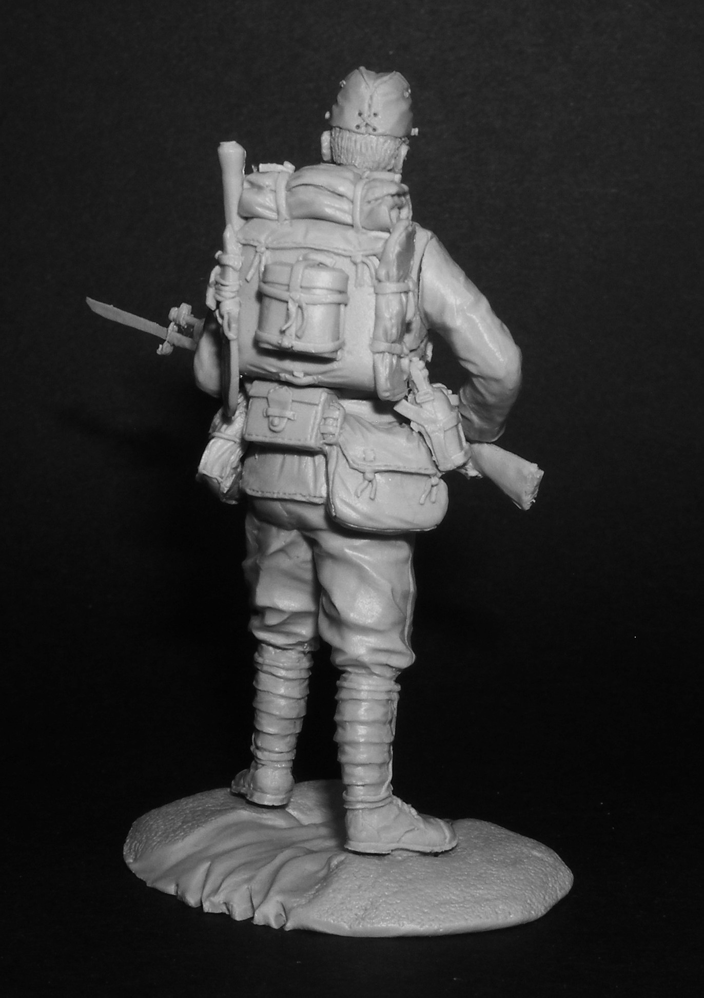 CHM-54052(М). Японский пехотинец, 1938-45 гг. (2 варианта голов). 54 мм. Материал - белый металл. Chronos Miniatures