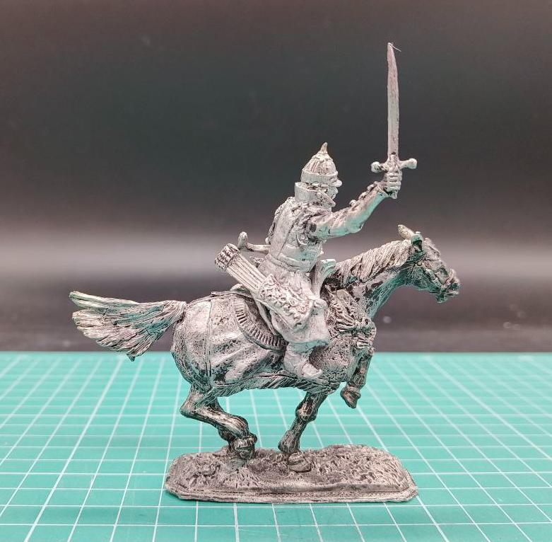4182ТБ ВИМ, конный воевода в доспехе с саблей, 54 мм, олово Три Богатыря