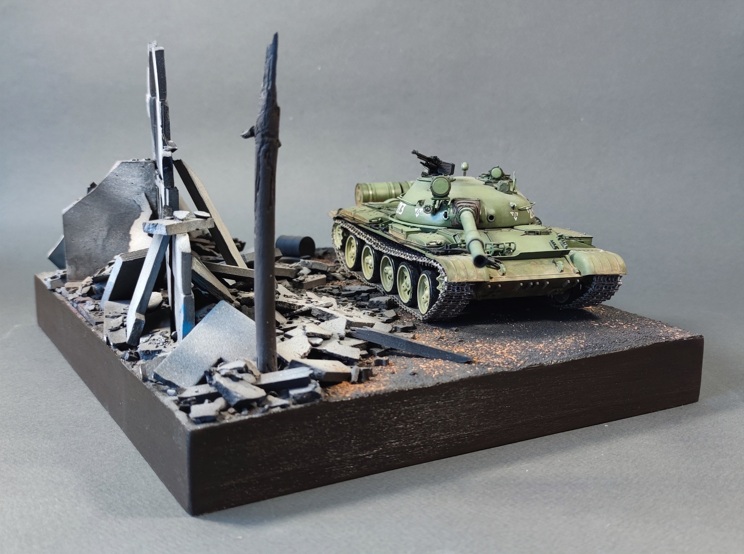 НЕ-35002 Подставка "Бахмут" (При транспортировке возможно повреждения, но их легко устранить)