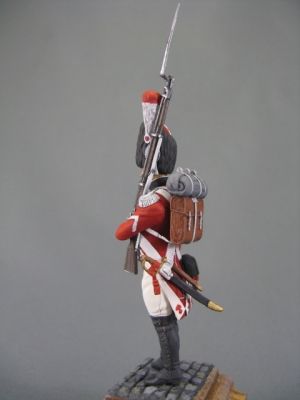 CHM-54055(M). Швейцарский гренадер, 1808-13 гг. 54 мм. Материал - белый металл. Chronos Miniatures