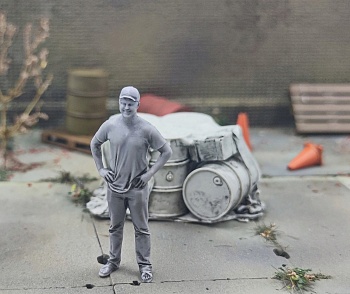 HE-35217 Миниатюра "мужик у бочек"