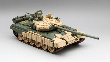 AH35A041 Russian main battle tank T-72 AV (Full interior) Amusing Hobby