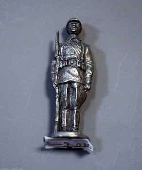 Н-7-018 Рядовой. Первомайский парад