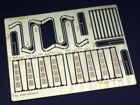 RIM35043 Спутник-3, масштаб 1/35 Red Iron