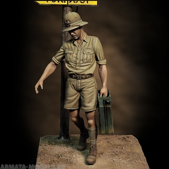 RM850 Italian soldier with jerry can (1/35)